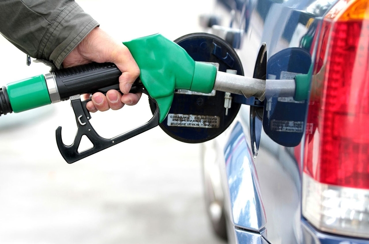  سهمیه‌های سوخت‌شده بنزین، قابل بازگشت به کارت نیست/در سوختگیری عجله نکنید