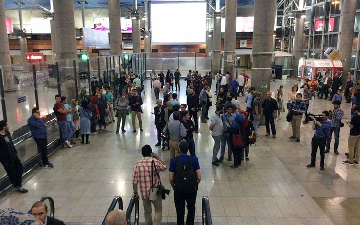 معاینه مسافران پرواز‌های چین به ایران در فرودگاه امام خمینی (ره)