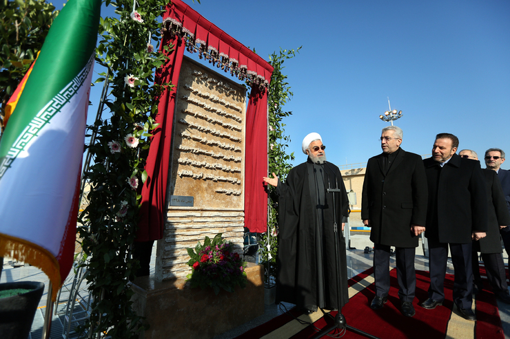 روحانی: باید از تفکرات کودکانه فاصله گرفت/ دولت جز خدمت به مردم مسئولیت دیگری ندارد