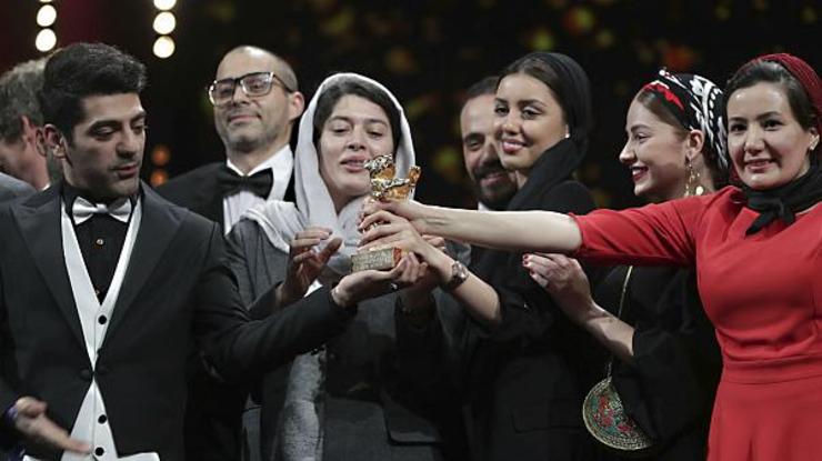 تبریک کانون کارگردانان خانه سینما به محمد رسول‌اف