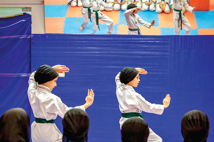 گپ‌و‌گفتی با مربی و دختران ورزش‌کار مدال‌آور استانی