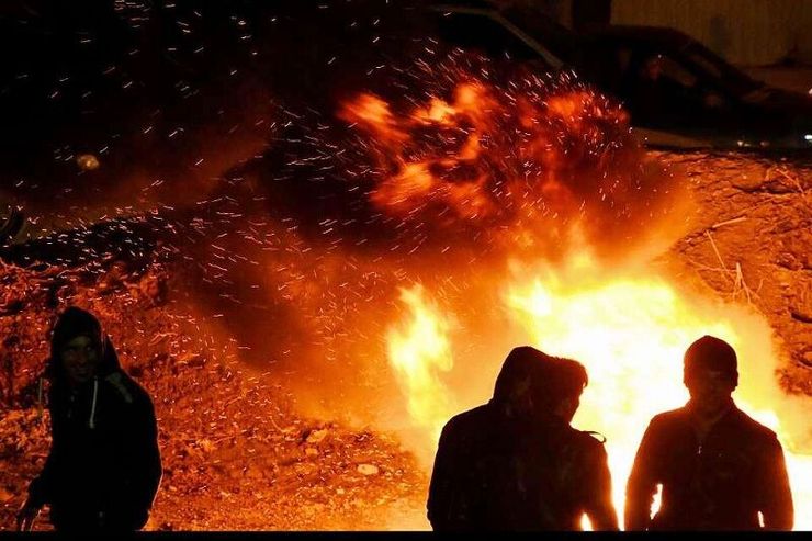 فعالیت هزار و ۳۰۰ آتش‌نشان در مشهد/انفجار منزل مسکونی در چهارشنبه آخرسال