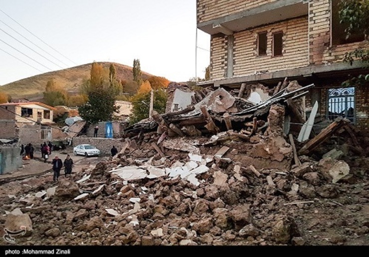 دستور تولیت آستان قدس رضوی برای کمک به مناطق زلزله‌زده آذربایجان شرقی