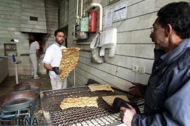 توزیع نان رایگان در ۳۱۳ نانوایی حاشیه شهر مشهد
