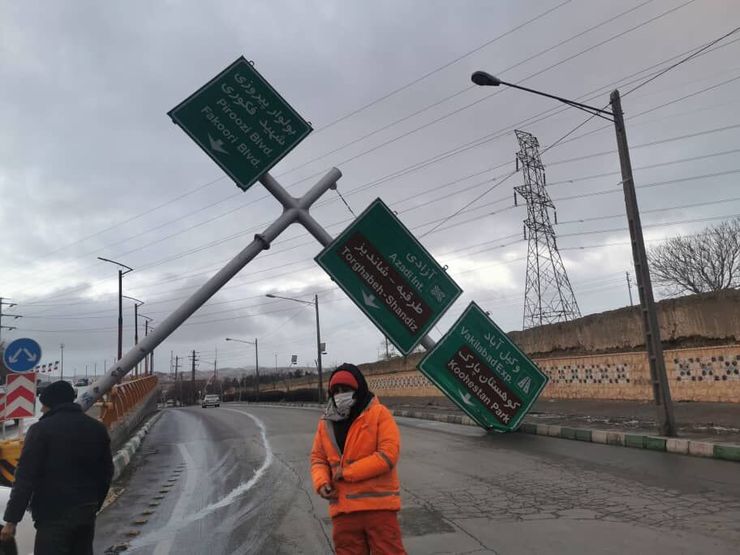 وزش شدید باد و توفان در مشهد | وقوع بیش از ١١٠ حادثه