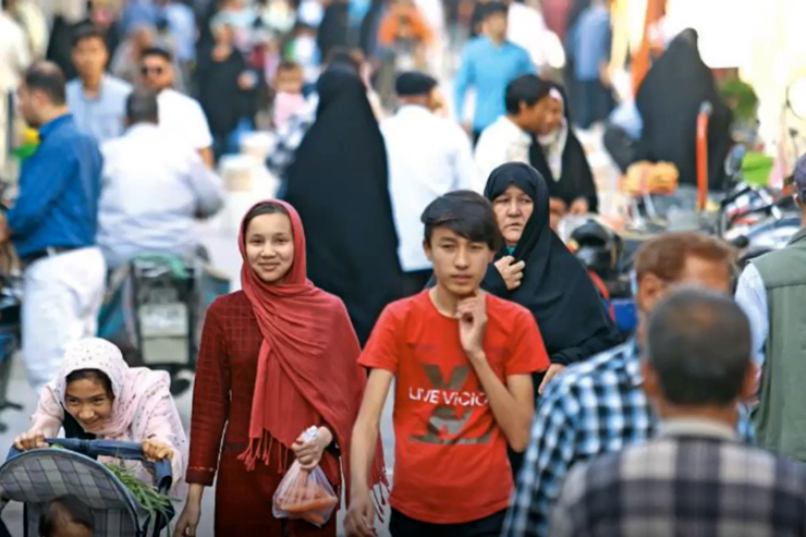 روایت مهاجران از مصائب بانکی در ایران + فیلم