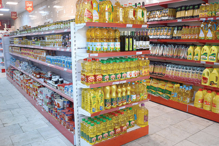 کشف بیش از ۶ تن روغن خوراکی در ۳ انبار خانگی توسط اطلاعات سپاه مشهد