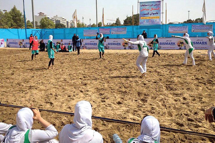 حضور مشهد در مسابقات هندبال ساحلی بانوان| اشتادسازه به‌دنبال جام ساحلی