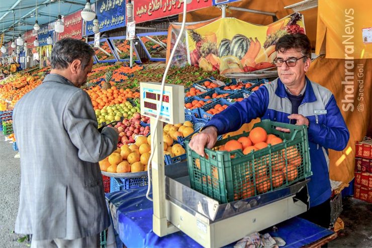 افزایش قیمت میوه در عین فراوانی | بازار میوه پر بار است، جیب مردم نه!