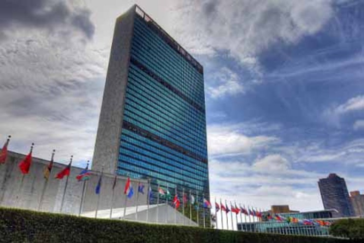 فرستاه ویژه سازمان ملل در دوحه با نمایندگان دولت افغانستان و طالبان دیدار می‌کند