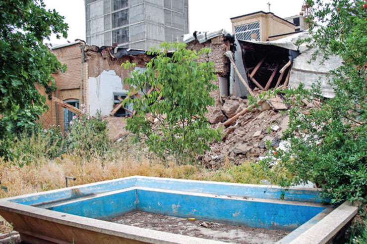حکم دادگاه متخلفان تخریب خانه استاد پرویز مشکاتیان پس از ۶ ماه صادر شد