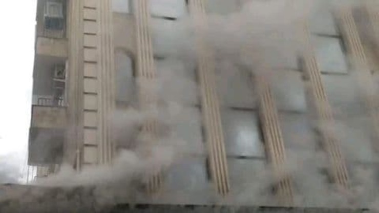 آتش سوزی در یک مجتمع تجاری در بلوار سجاد مشهد + فیلم