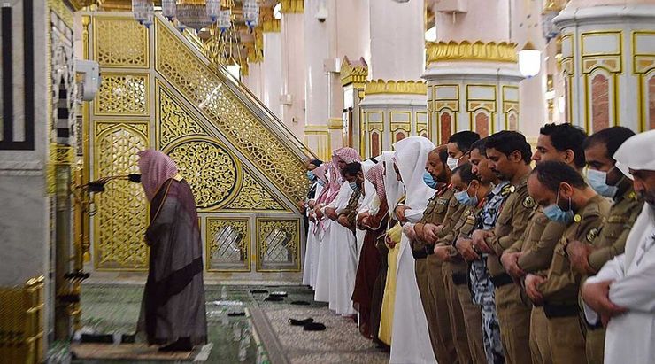 برگزاری نخستین نمازجماعت در مسجد النبی