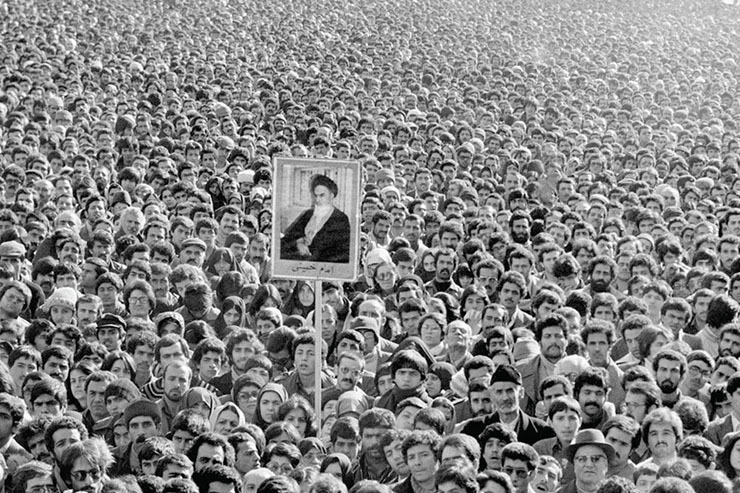 امام خمینی (ره)، مردم را پایگاه اصلی انقلاب می‌دانستند