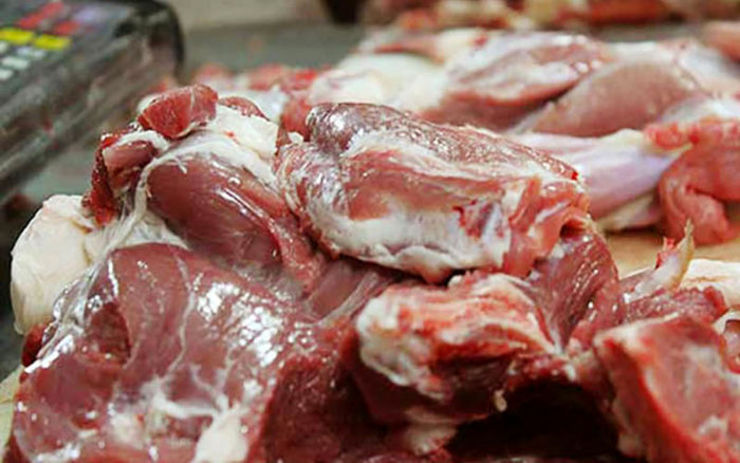 گوشت منجمد ۵۵ هزار تومانی در راه است/سایه ارز ۴۲۰۰ تومانی بر سر نهاده‌های دامی می‌ماند
