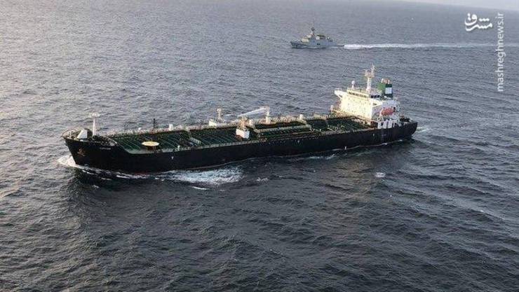 همراه با اسکورت نظامی ناوهای ونزوئلایی، دومین نفتکش ایران هم وارد ونزوئلا شد