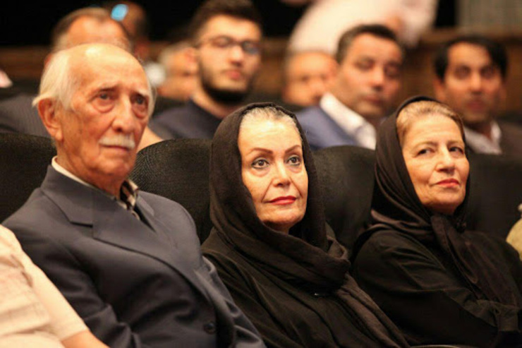 همسر مرحوم داریوش اسدزاده بعد از پلمب خانه‌اش: ۵ روز به من مهلت داده‌اند که اسباب‌اثاثیه‌ام را ببرم