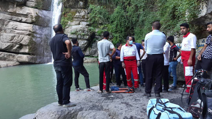 غرق شدن نوجوان ۱۶ ساله در آبشار شیرآباد
