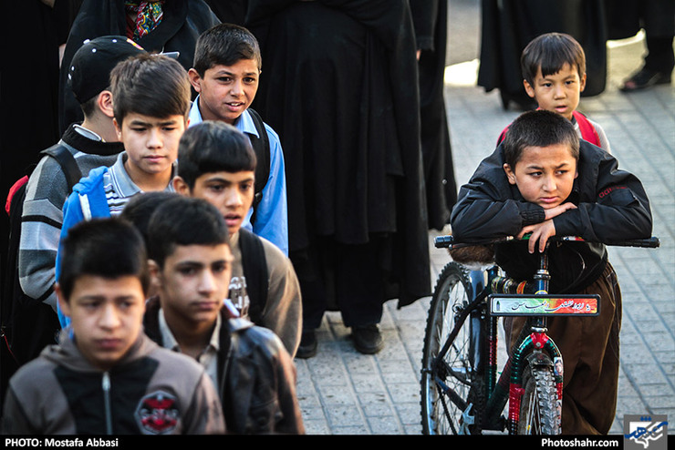 بچه‌های افغان پشت در‌های مدرسه مانده‌اند