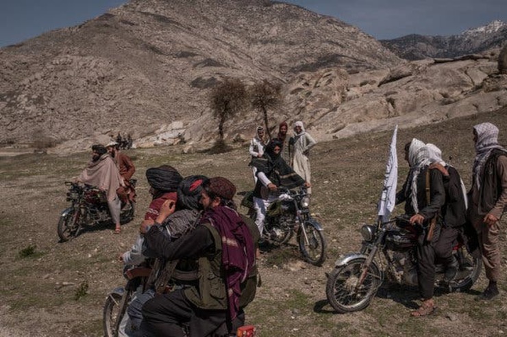 نفوذ در میان فرماندهان طالبان | یک سرباز افغان ۱۳ فرمانده طالبان را کشت
