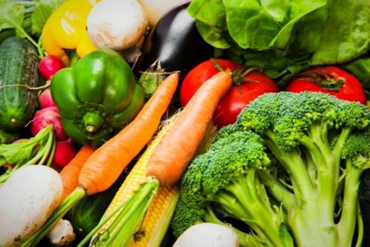 ضرورت مصرف میوه و سبزیجات در ایام کرونا
