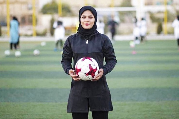 درباره رُزما غفوری فوتبالیست مهاجری که در ایران به جایزه سازمان ملل رسید