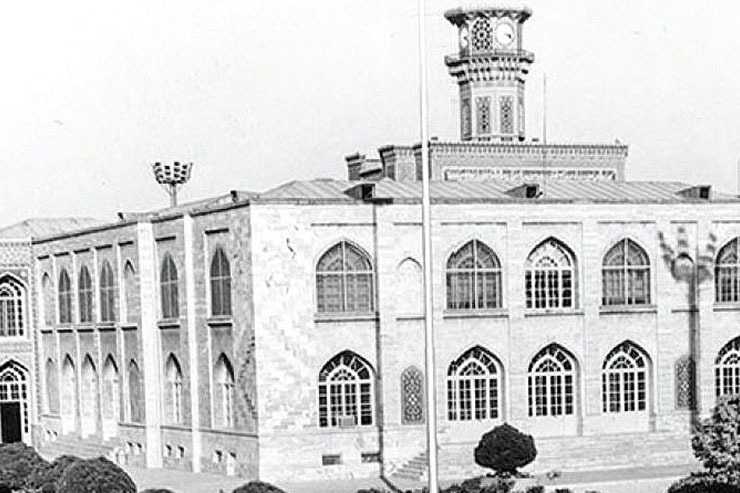 درباره تاریخچه قدیمی‌ترین کتابخانه‌ها و پیشینه شغل کتابداری در مشهد