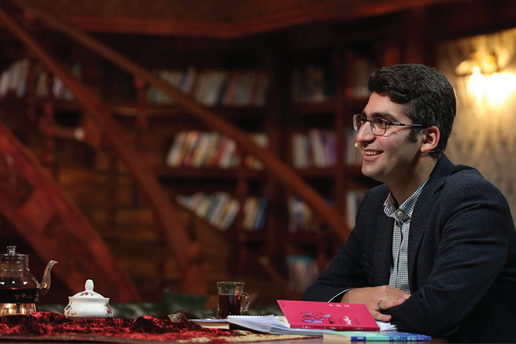 گفت‌وگو با دکتر مجتبی شکوری، کارشناس محبوب این روز‌های برنامه کتاب‌باز