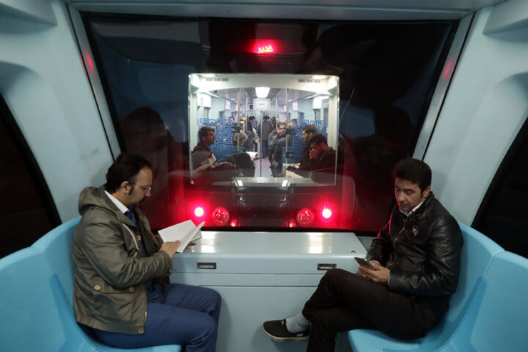 احداث ۲ کتابخانه عمومی در قطارشهری مشهد