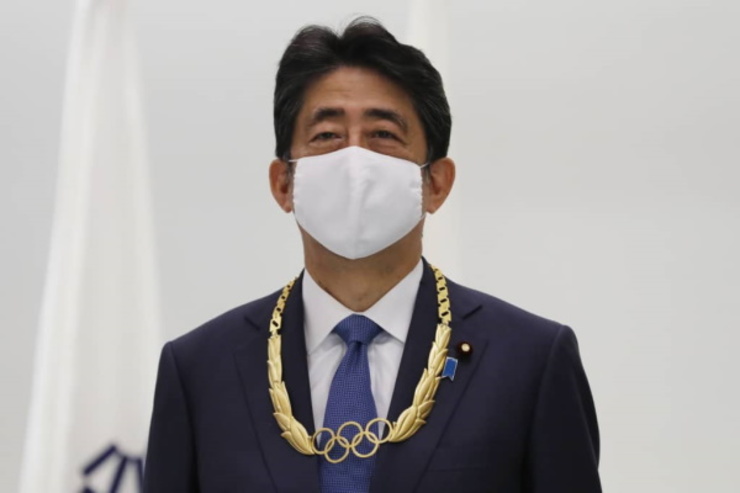 اهدای نشان طلای المپیک به نخست وزیر سابق ژاپن