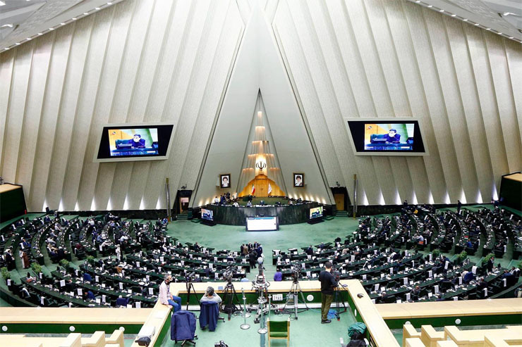 نگاهی به تصویب طرح «اقدام راهبردی برای لغو تحریم‌ها به صیانت از منافع ملت ایران» | به نام مردم، به کام جناح خود!
