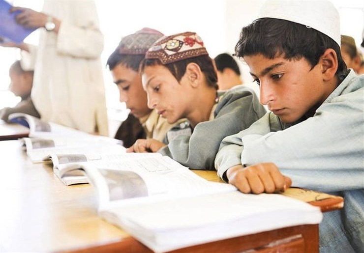 آغاز سال تحصیلی جدید در افغانستان