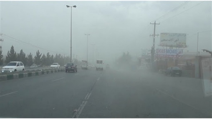 ۴ مصدوم بر اثر طوفان در مشهد