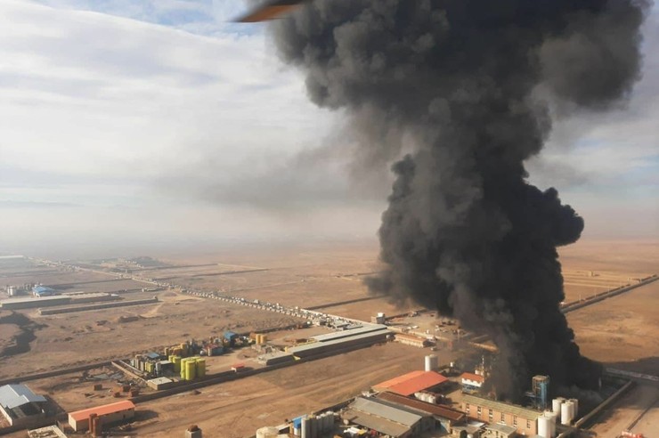 انفجار و آتش‌سوزی در شهرک صنعتی اشتهارد قزوین + فیلم و جزئیات