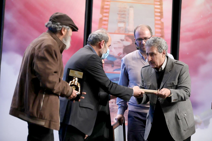 دوازدهمین جشنواره مردمی فیلم عمار با افتخارآفرینی هنرمندان مشهدی به پایان رسید
