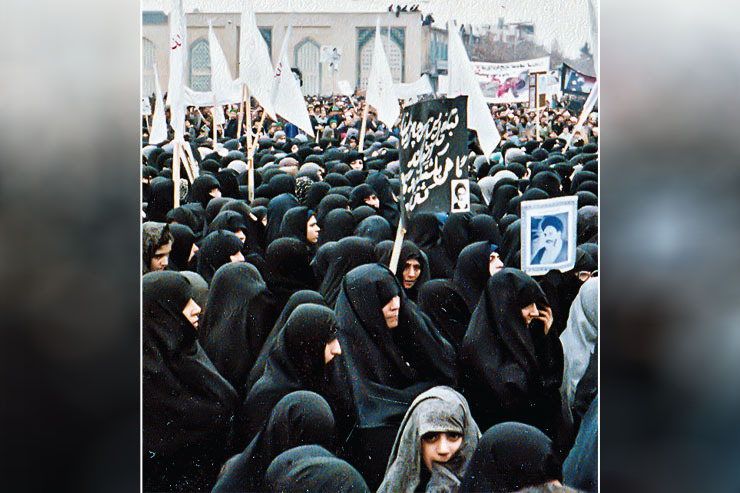 روایت‌های بانوان محله کارمندان دوم مشهد از روز‌های تظاهرات انقلاب اسلامی
