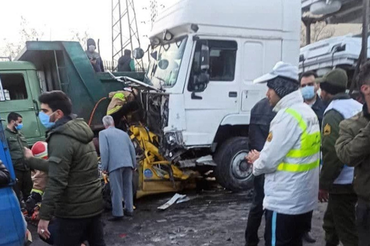 تصادف زنجیره‌ای ۱۵ خودرو در گیلاوند تهران ۲ فوتی بر جای گذاشت + فیلم