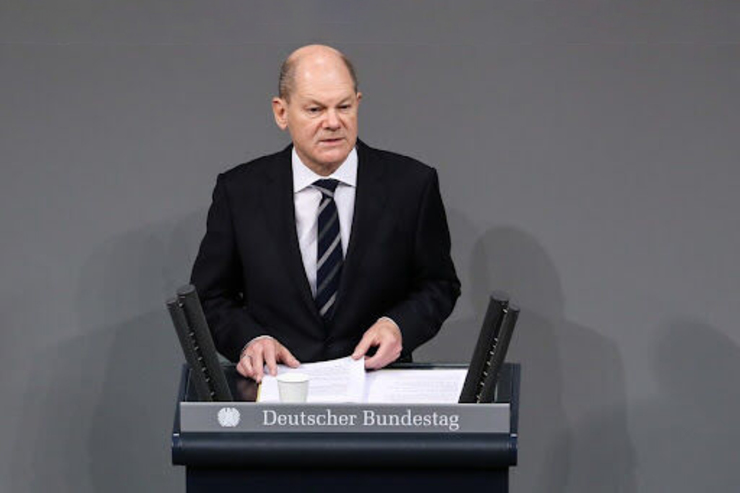 صدر اعظم آلمان: با قطع ارتباط بانک‌های روس با سوئیفت آنها منزوی می‌شوند