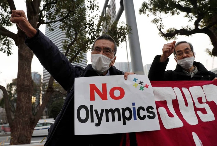 تظاهرات مخالفان المپیک در اطراف استادیوم ملی