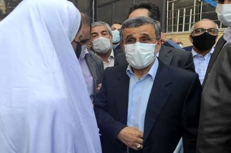 عروس یا دختر کفن پوش | دختری عجیب که طرفدار احمدی نژاد بود + فیلم