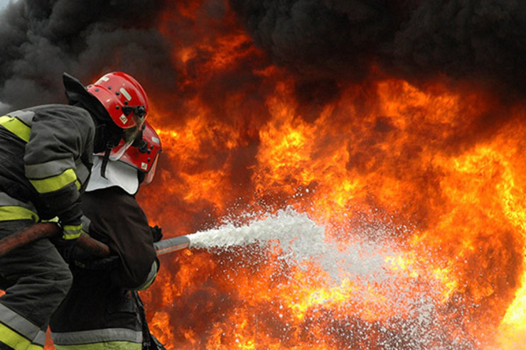 مهار آتش‌سوزی در بازار خشکبار مصلی مشهد