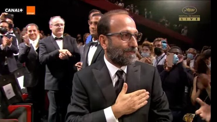 تشویق پنج‌دقیقه‌ای تماشاگران جشنواره کن برای فیلم قهرمان اصغر فرهادی + ویدئو