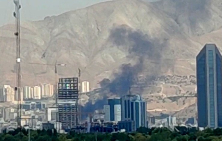 وقوع آتش سوزی در سعادت آباد تهران + فیلم و عکس