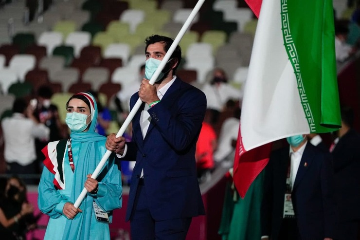 ویدئو| حضور کاروان ایران در افتتاحیه المپیک| طرح لباس‌ها تغییر نکرد!