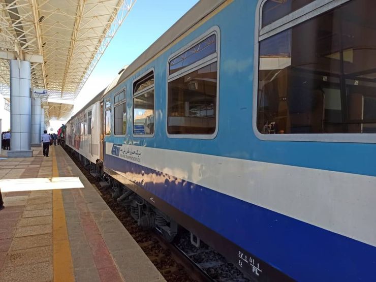 مسیر ریلی شیراز - مشهد ۴ ساعت کوتاه‌تر شد