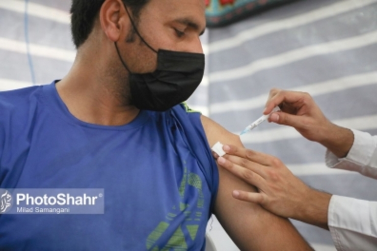 آغاز واکسیناسیون رانندگان آژانس‌ها در مشهد