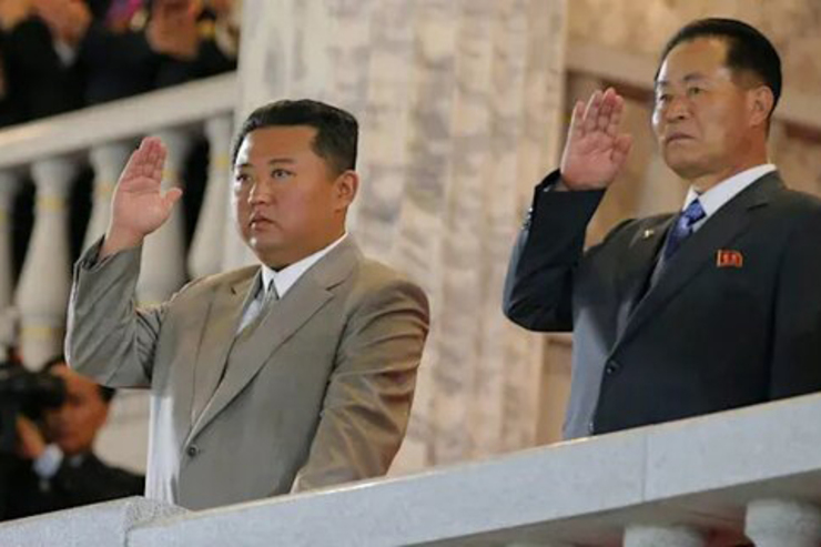 کاهش۲۰ کیلویی وزن کیم جونگ اون | بیماری رهبر کره شمالی چیست؟