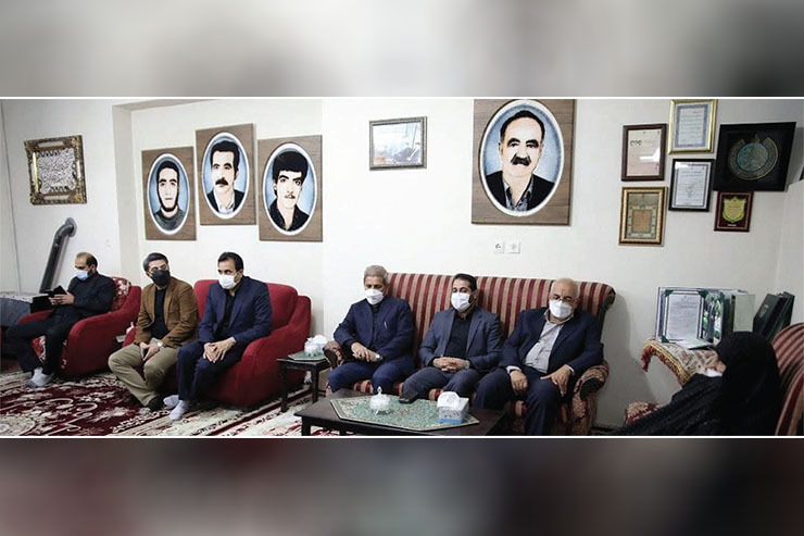 دیدار رئیس و جمعی از اعضای شورای اسلامی شهر مشهد با خانواده شهیدان فولادی و سلطانی