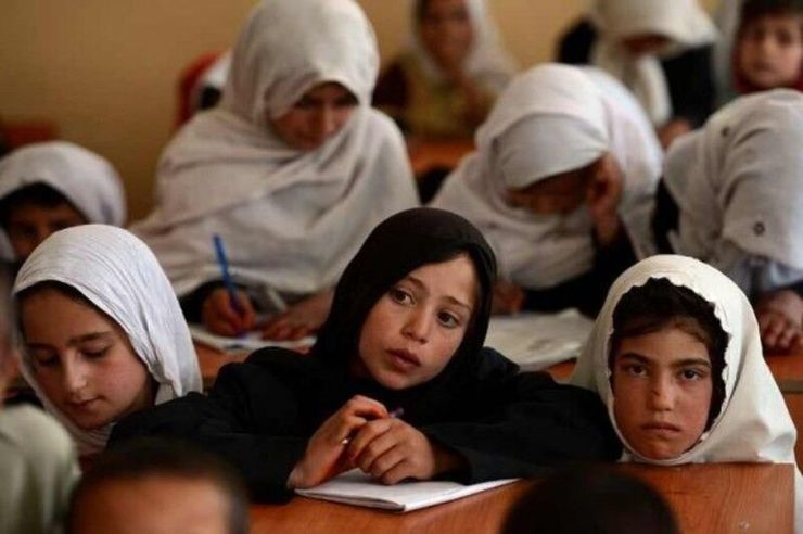 بلاتکلیفی دانش‌آموزان دختر در افغانستان