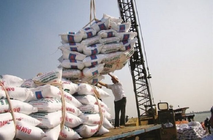 ده ها هزار تن برنج پشت درهای گمرک امکان ترخیص و ورود به بازار را ندارند